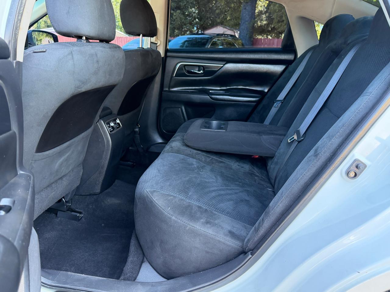 Nissan Altima 2.5 SV 2015