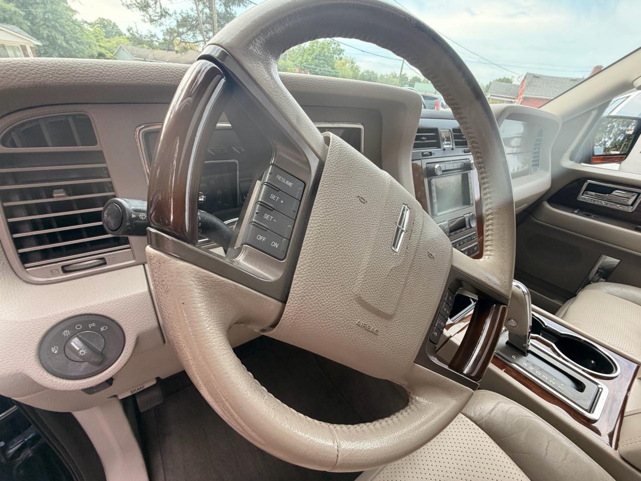 Lincoln Navigator 2WD 2014