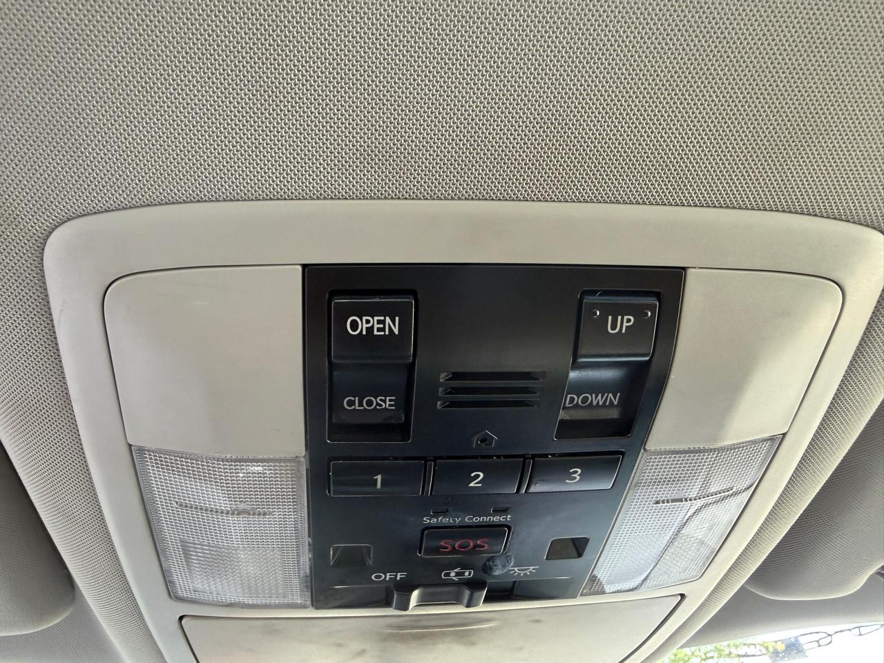 Lexus CT 200h Base 2012