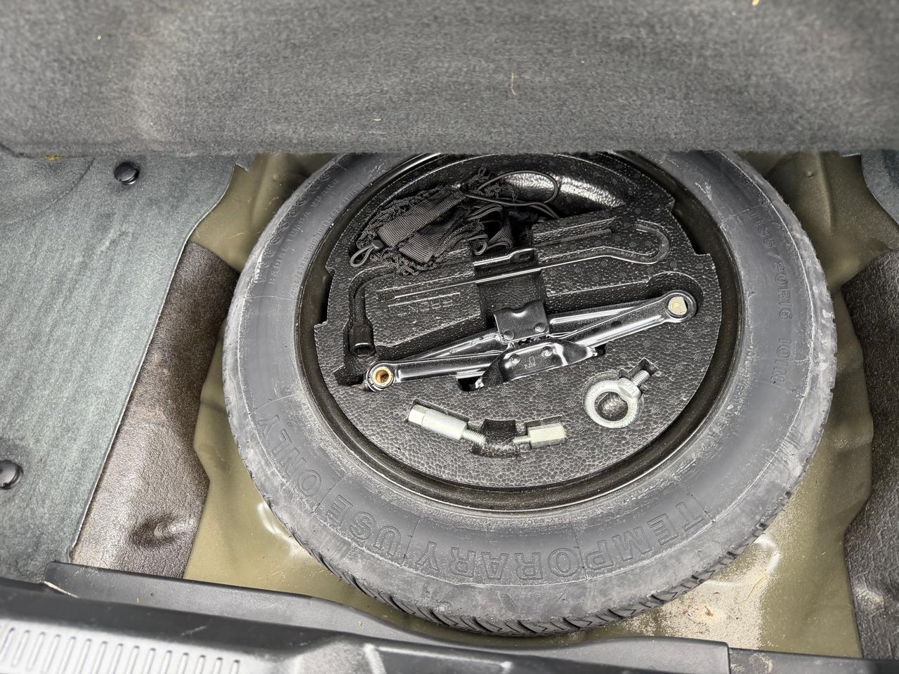 Acura TL 5-Speed AT with Navigation System 2008