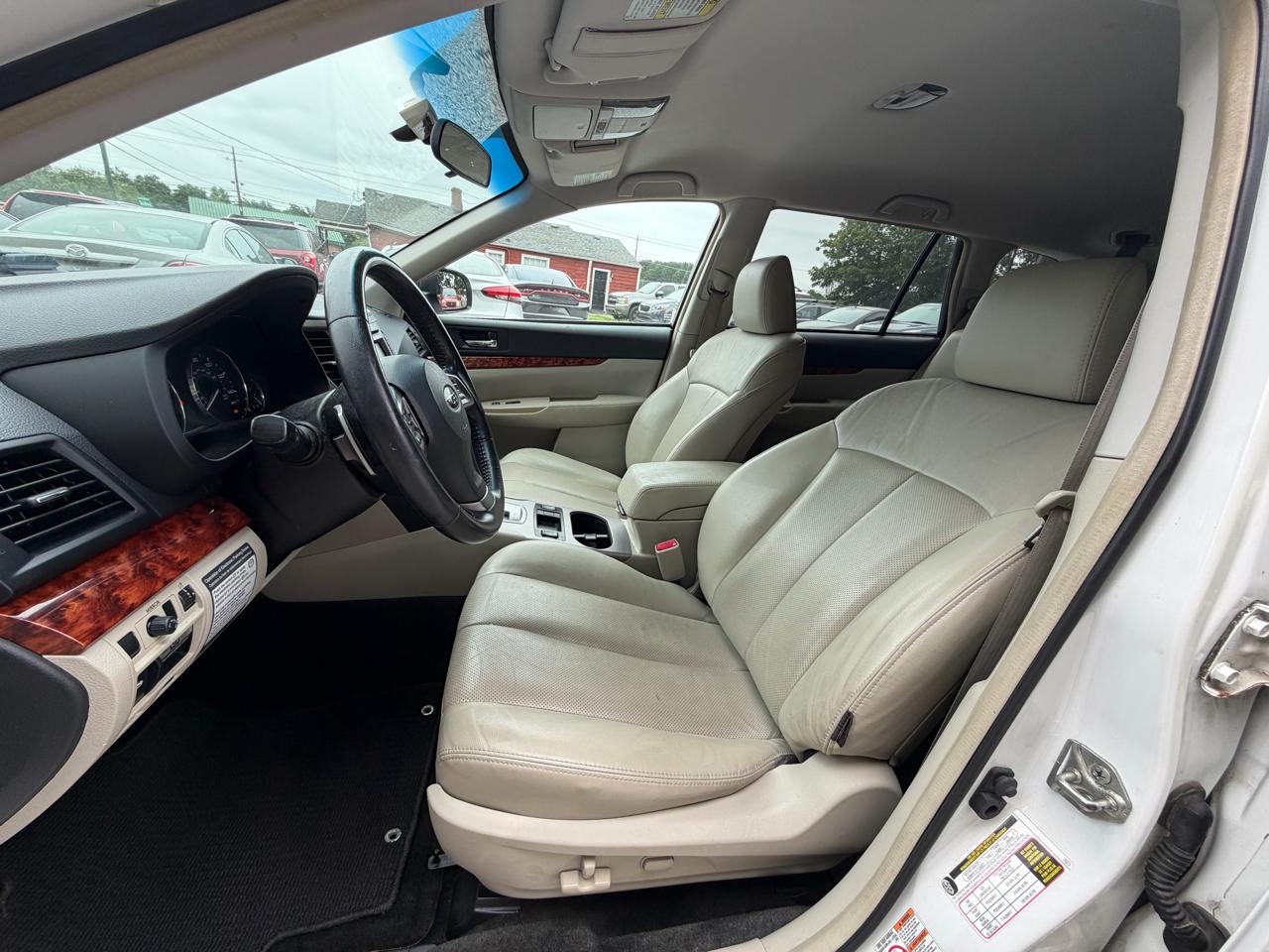 Subaru Outback 2.5i Limited 2012