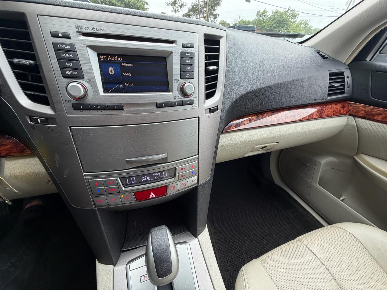Subaru Outback 2.5i Limited 2012