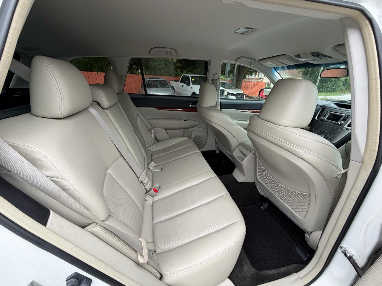 Subaru Outback 2.5i Limited 2012
