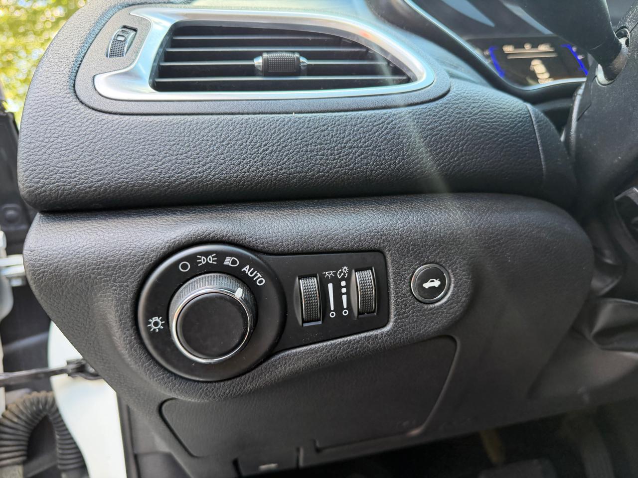 Chrysler 200 Limited 2015
