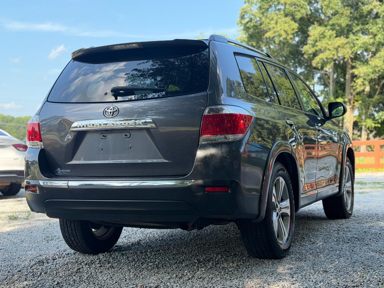 Toyota Highlander Limited 2WD 2012
