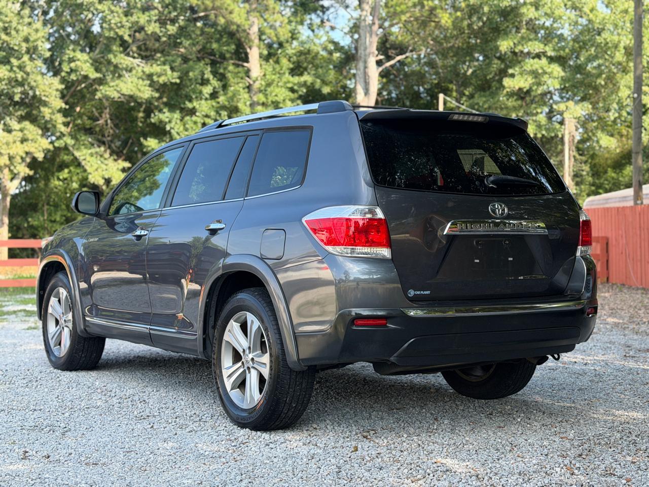 Toyota Highlander Limited 2WD 2012
