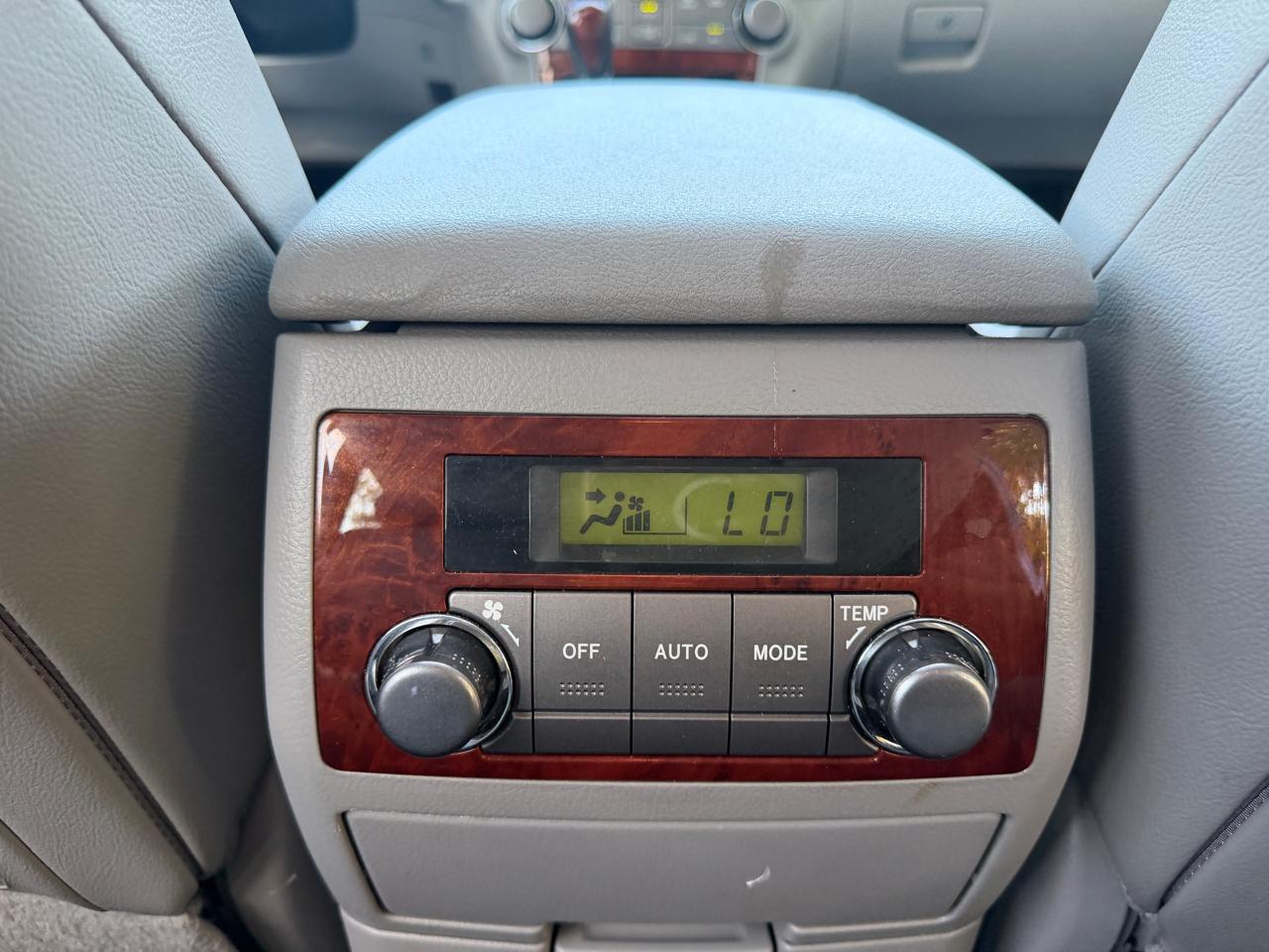 Toyota Highlander Limited 2WD 2012