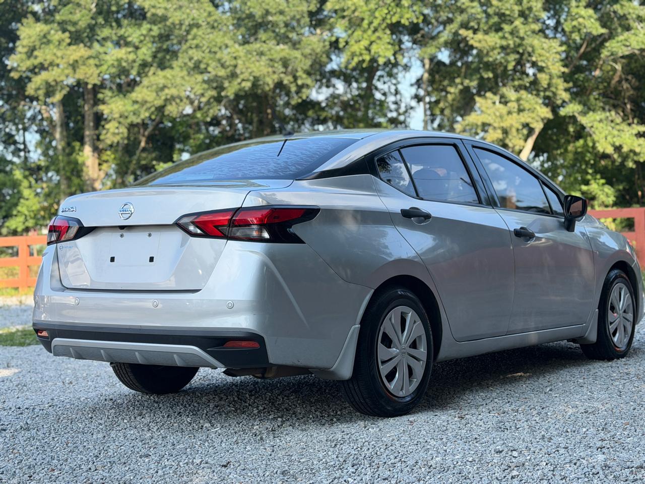Nissan Versa S CVT 2020