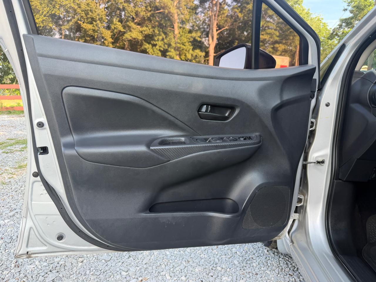 Nissan Versa S CVT 2020