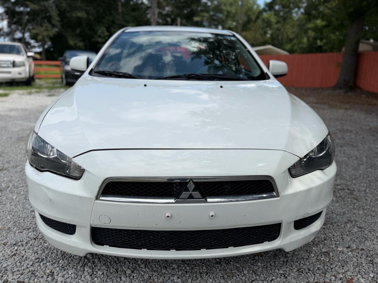 Mitsubishi Lancer ES 2014