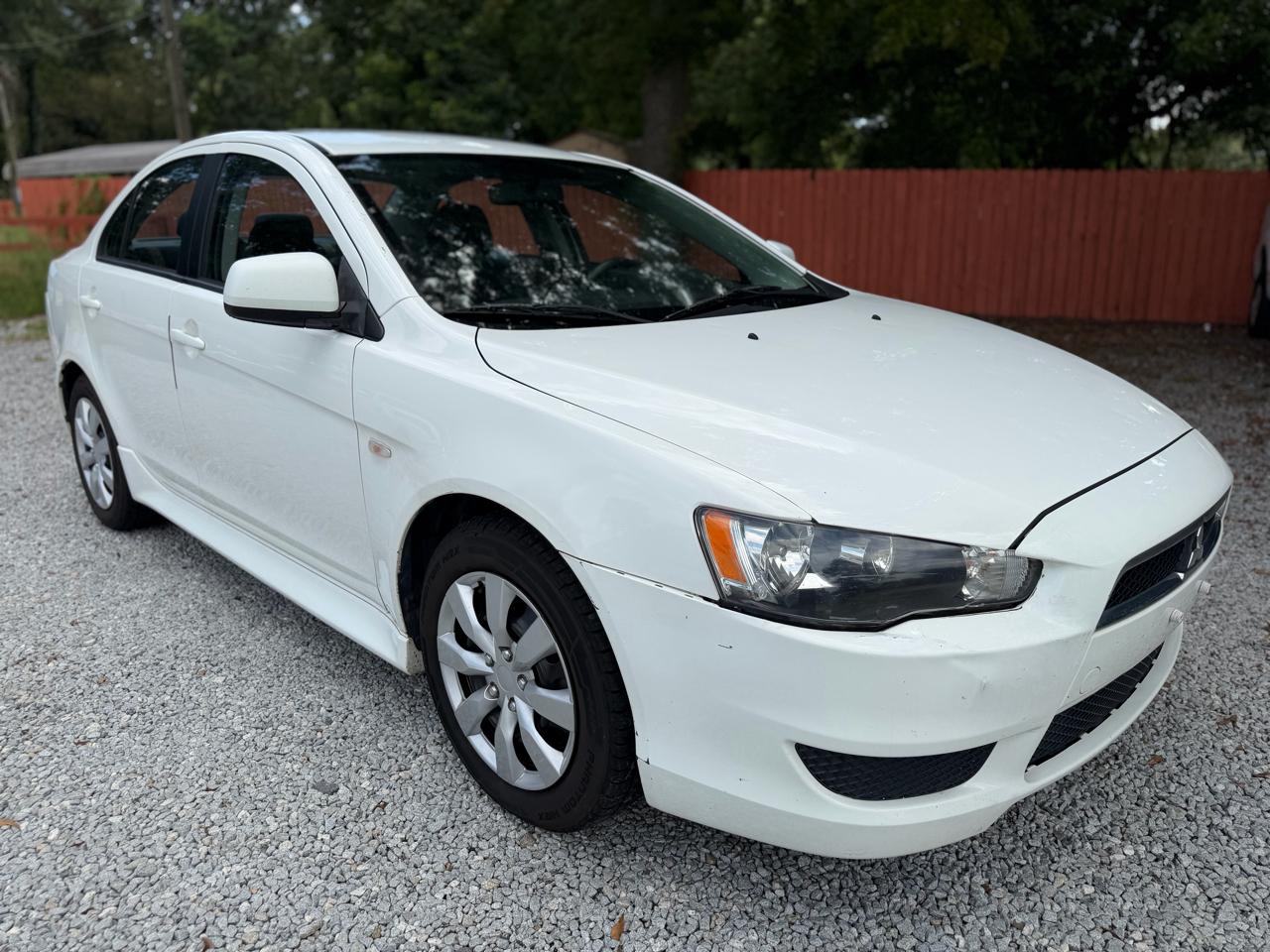 Mitsubishi Lancer ES 2014