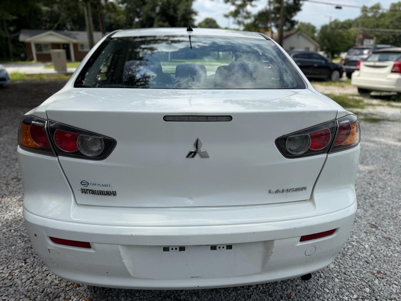 Mitsubishi Lancer ES 2014