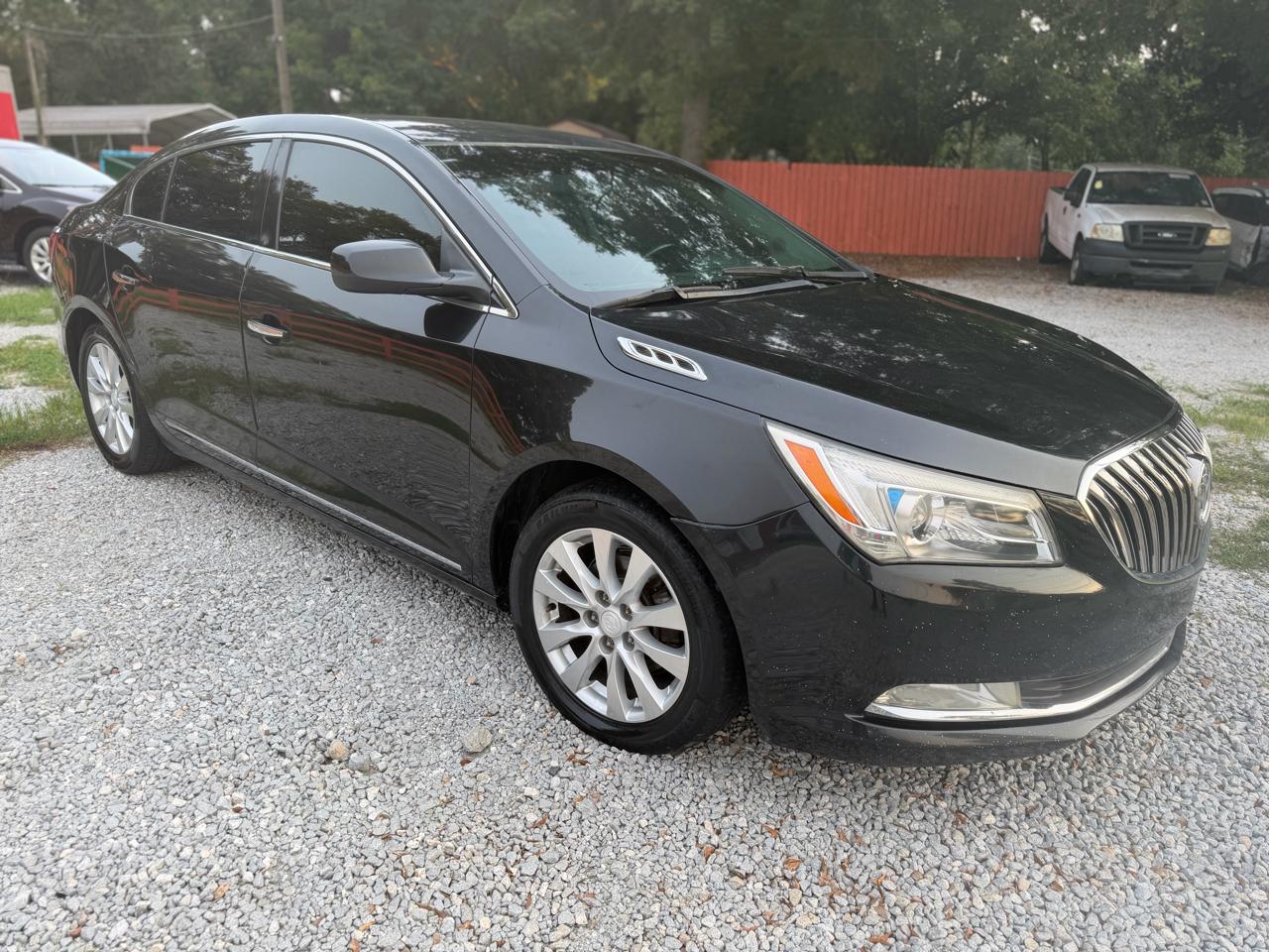 Buick LaCrosse Base FWD 2015