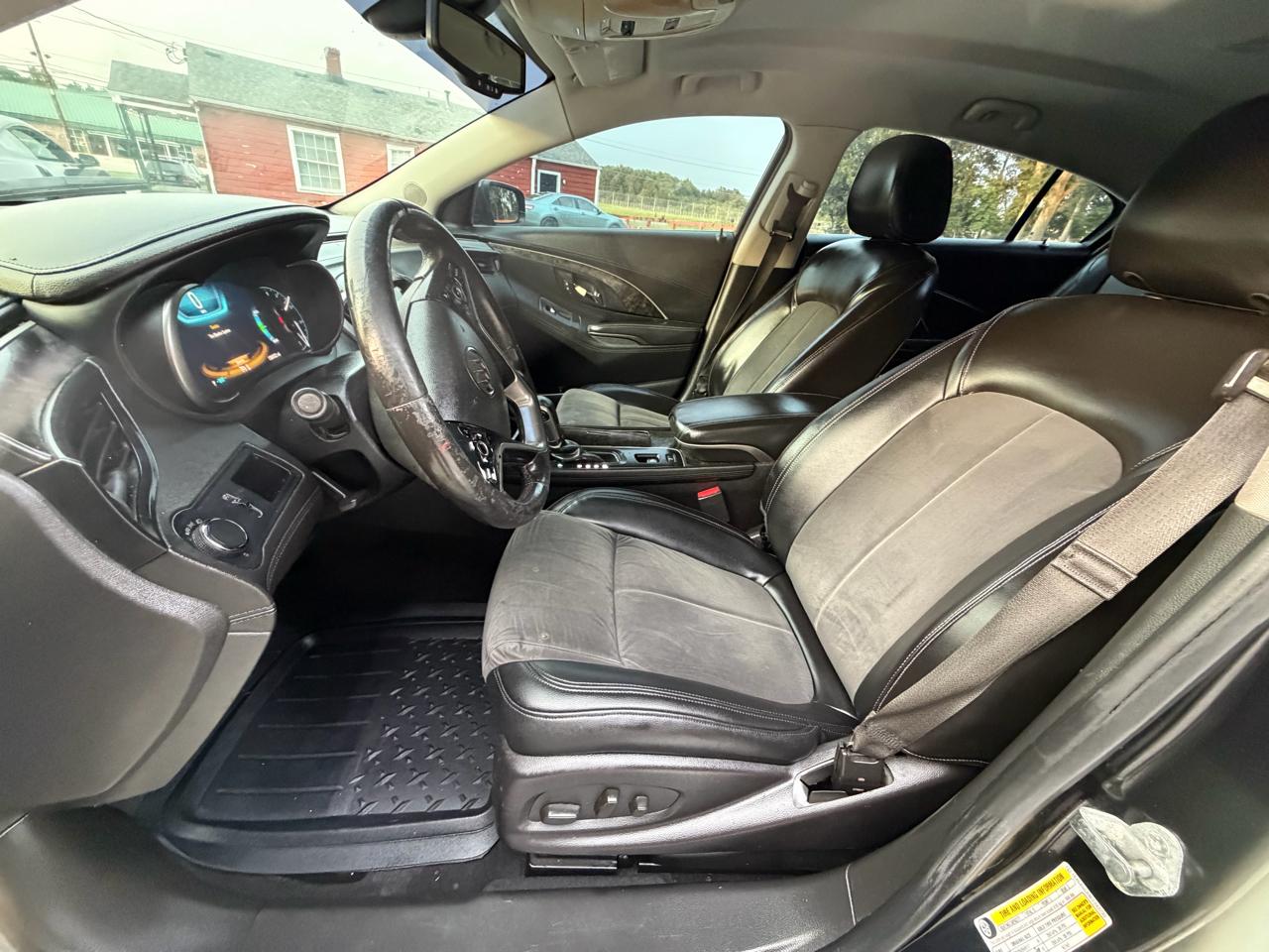 Buick LaCrosse Base FWD 2015