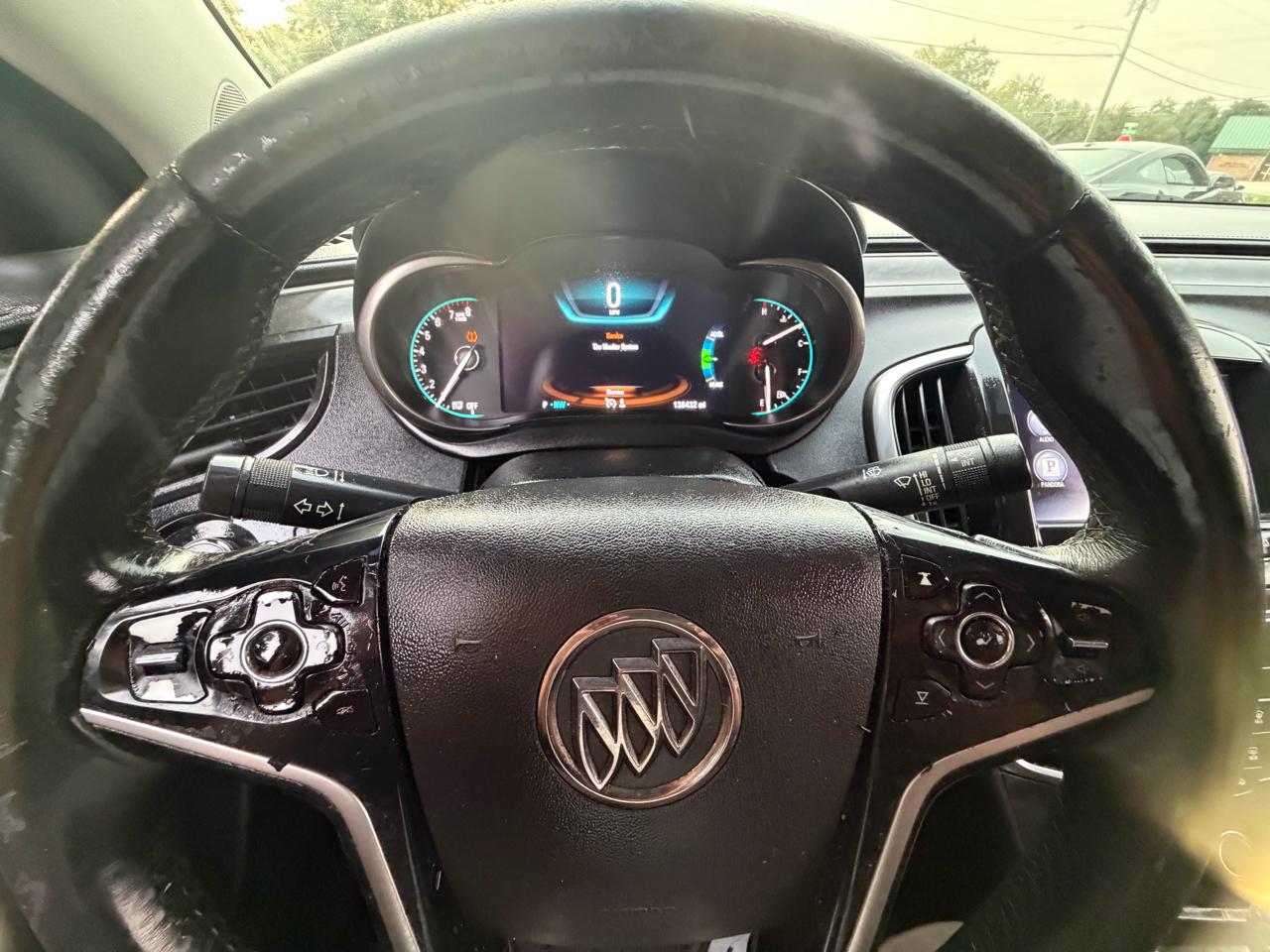 Buick LaCrosse Base FWD 2015