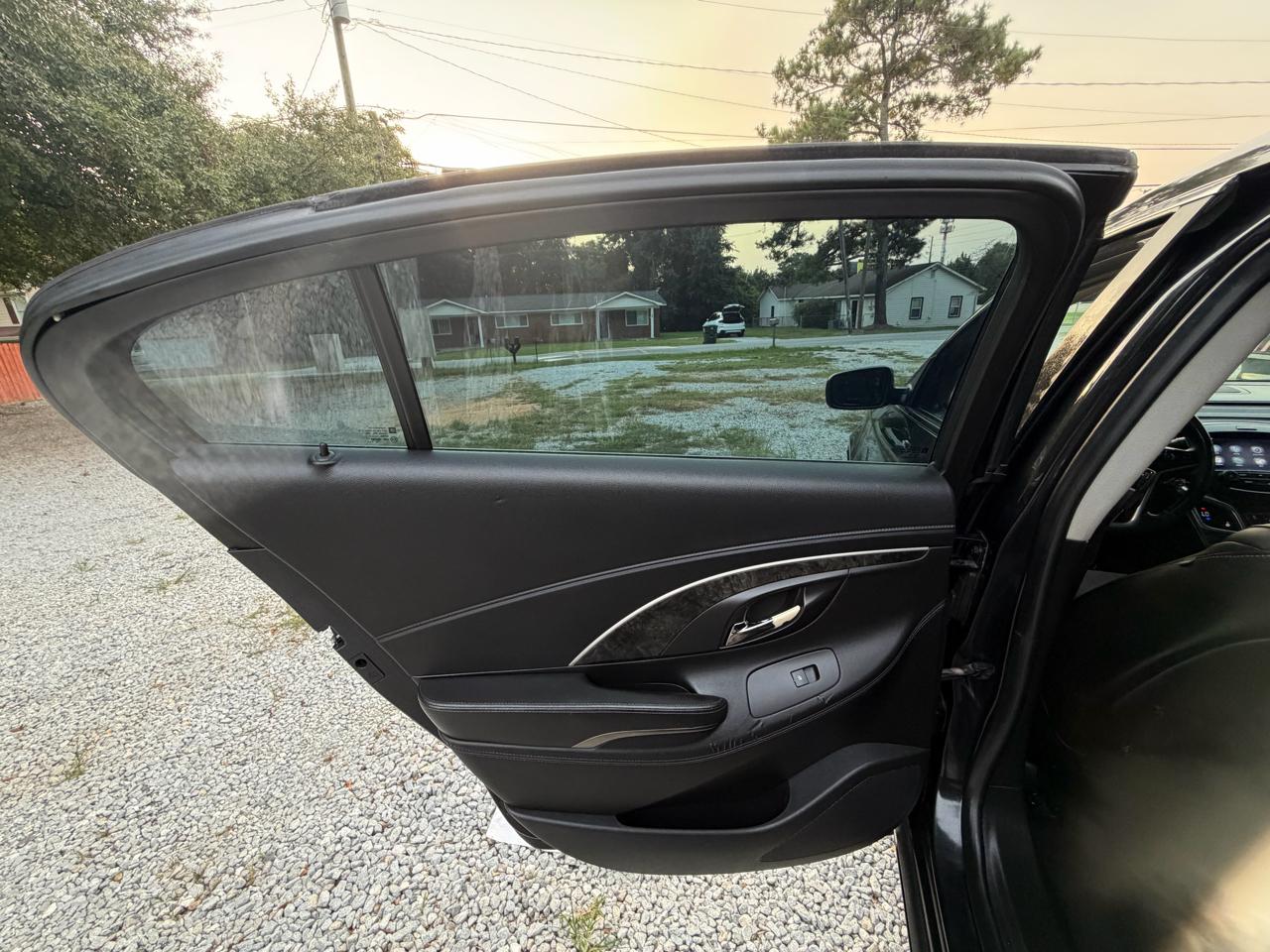Buick LaCrosse Base FWD 2015