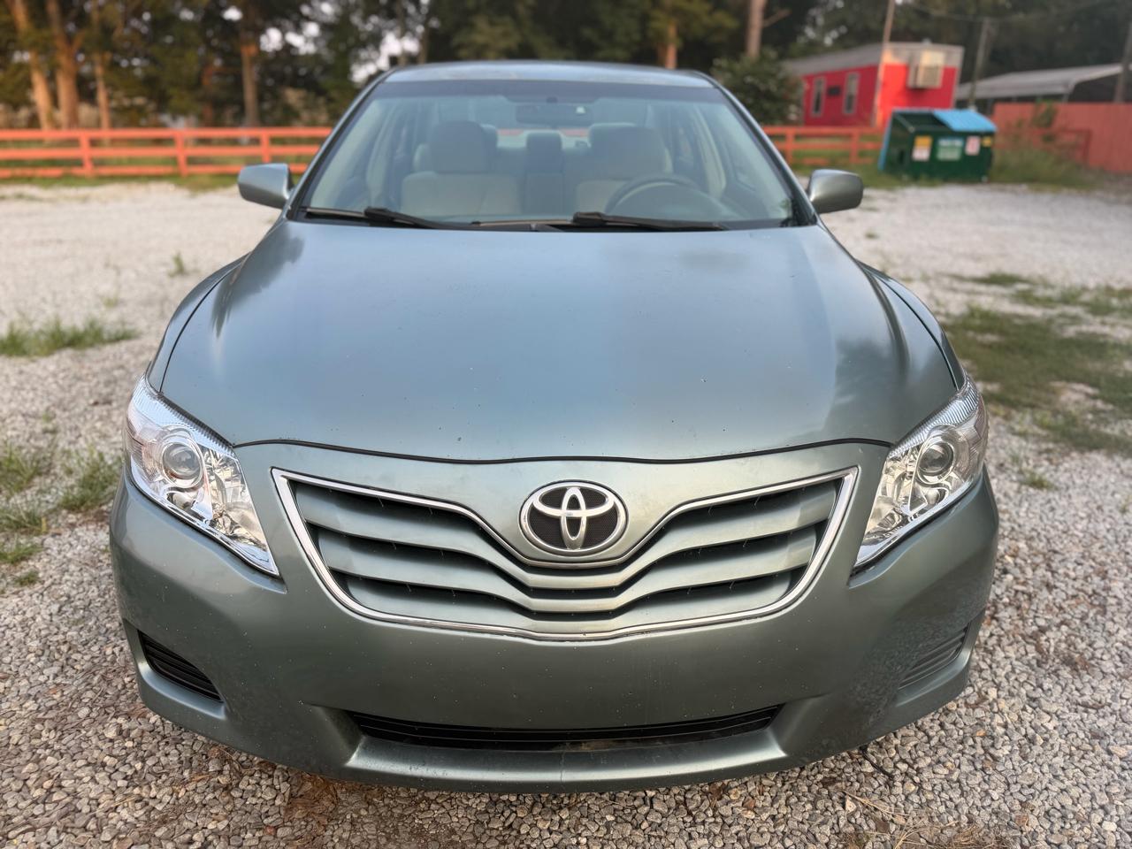 Toyota Camry Base 6-Spd AT 2011