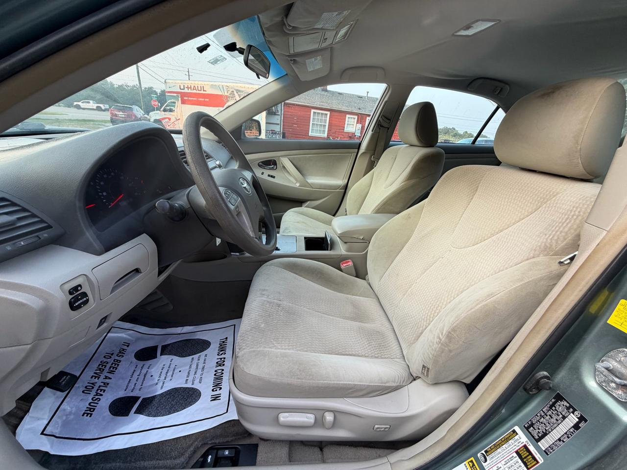 Toyota Camry Base 6-Spd AT 2011
