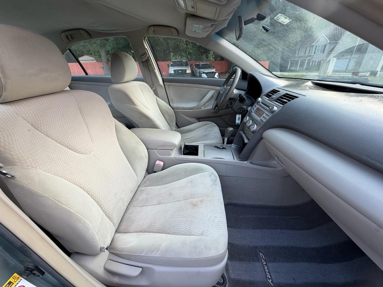 Toyota Camry Base 6-Spd AT 2011