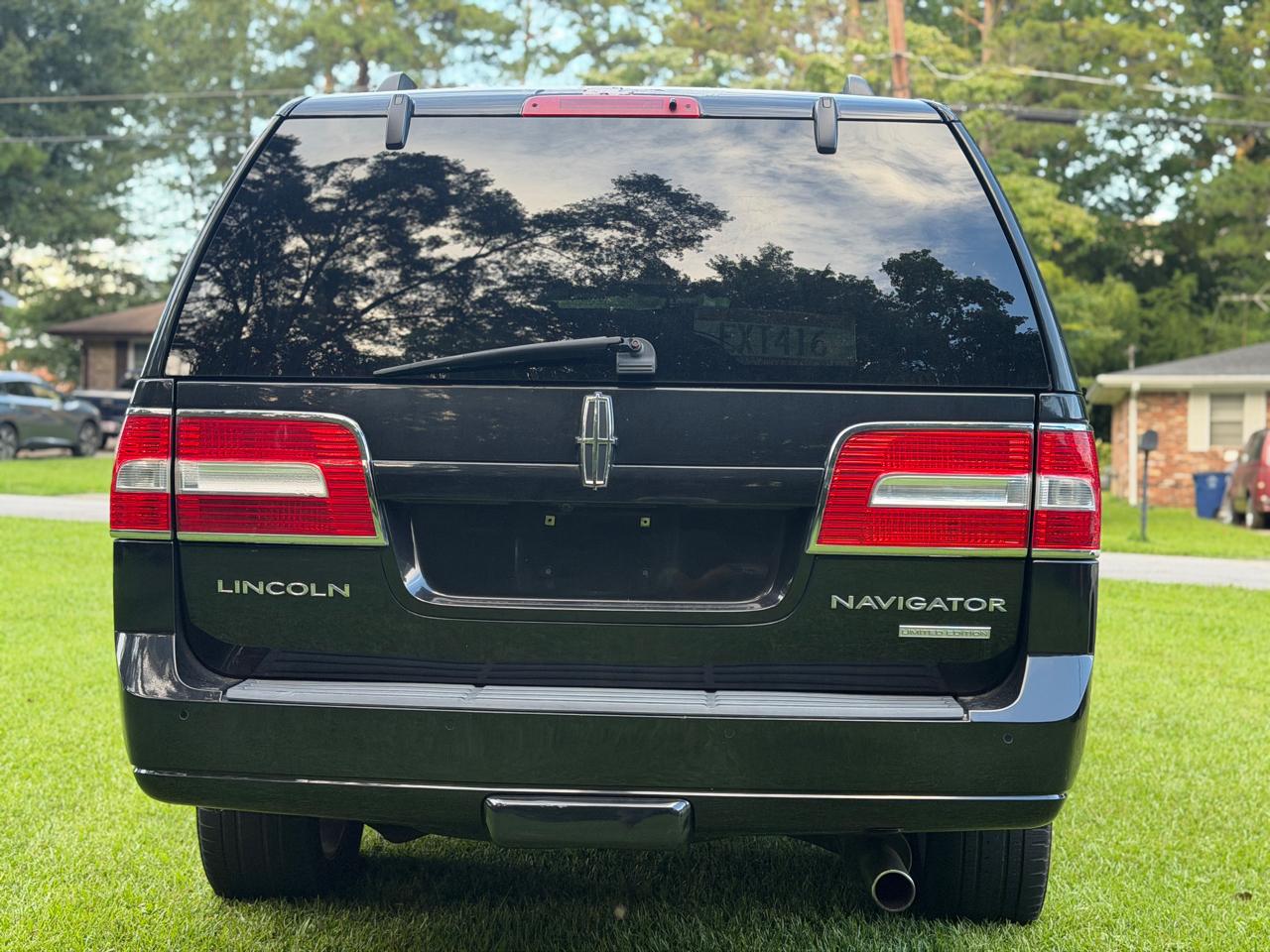 Lincoln Navigator L 4WD 2011