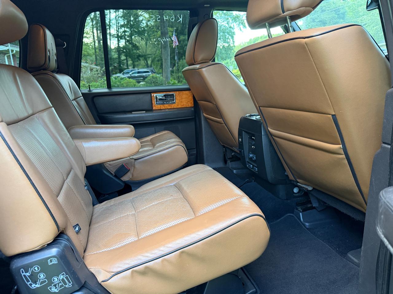 Lincoln Navigator L 4WD 2011