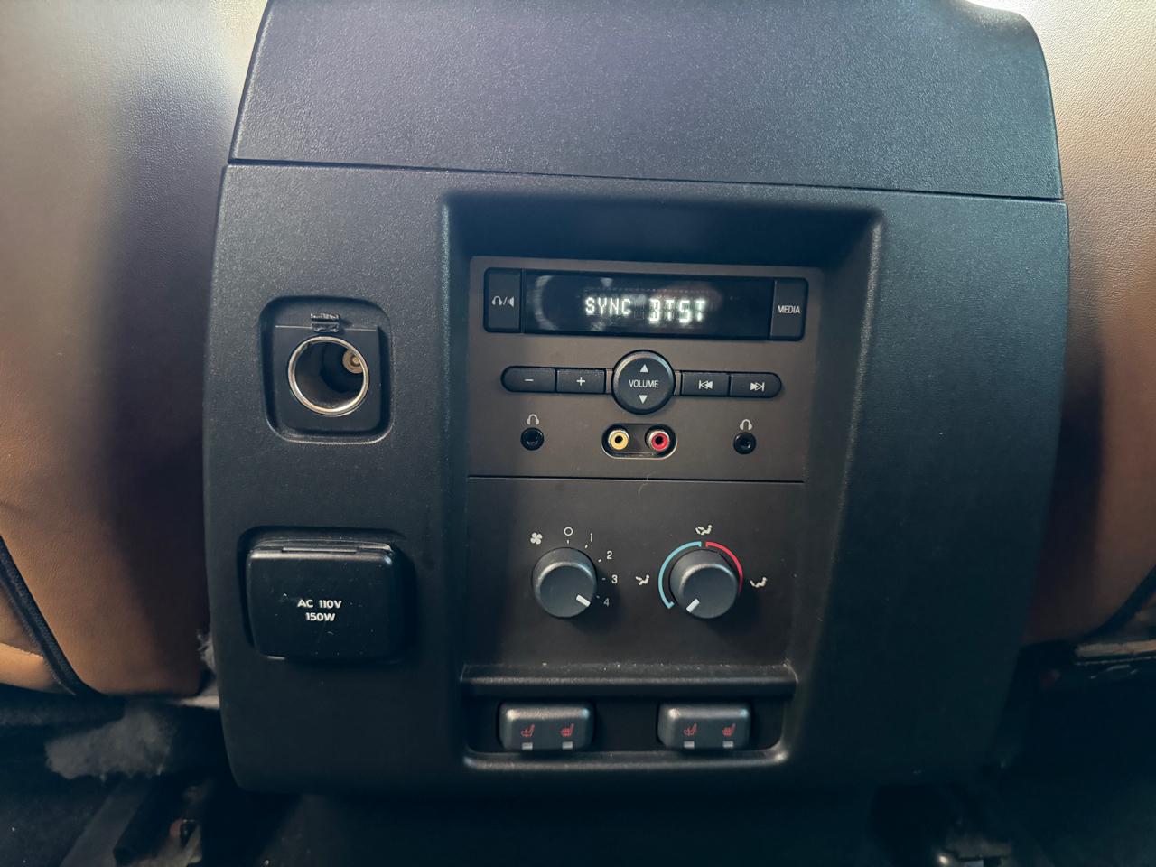 Lincoln Navigator L 4WD 2011