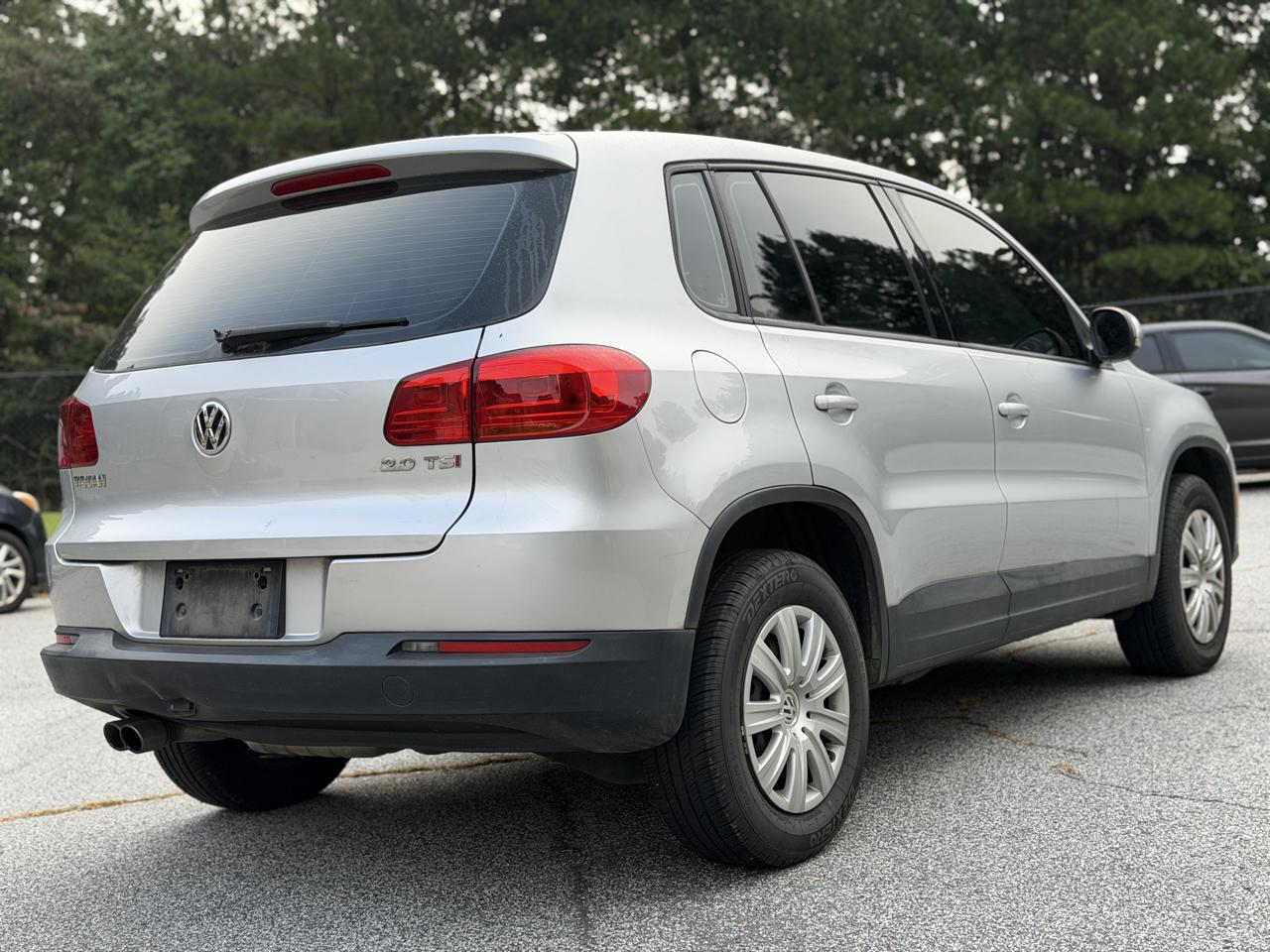Volkswagen Tiguan S 2014