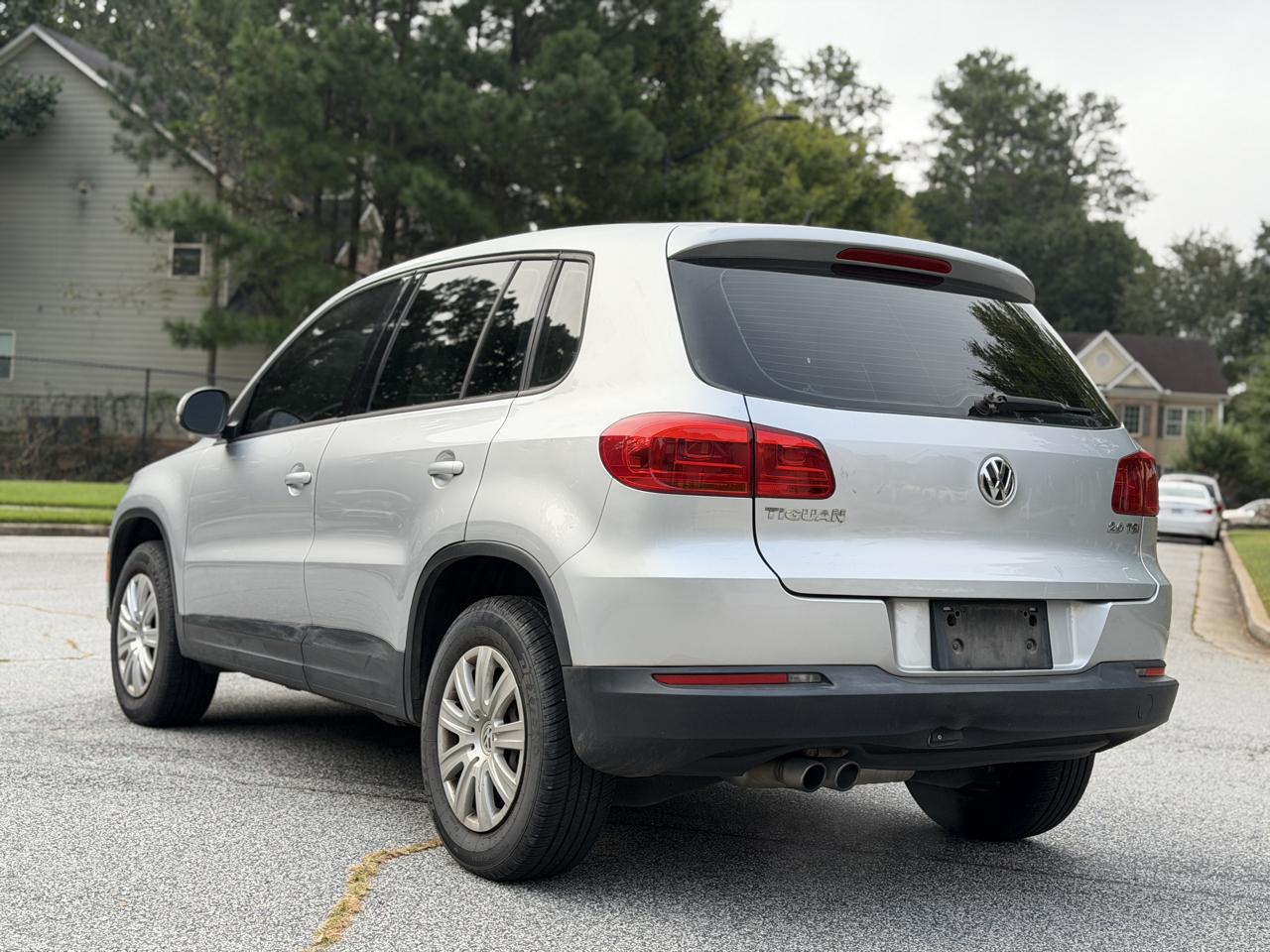 Volkswagen Tiguan S 2014