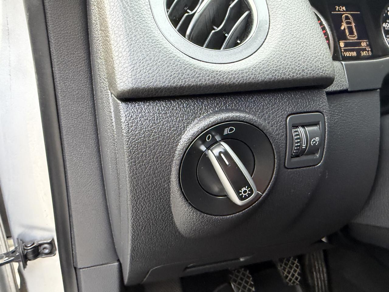 Volkswagen Tiguan S 2014