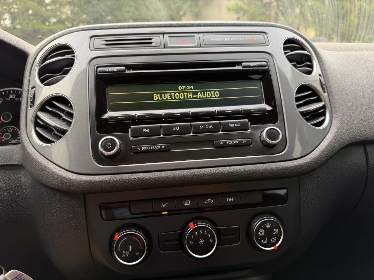 Volkswagen Tiguan S 2014