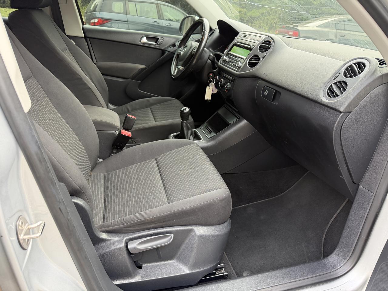 Volkswagen Tiguan S 2014