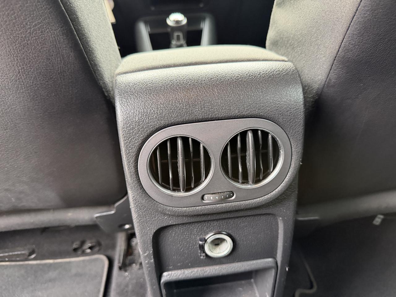 Volkswagen Tiguan S 2014