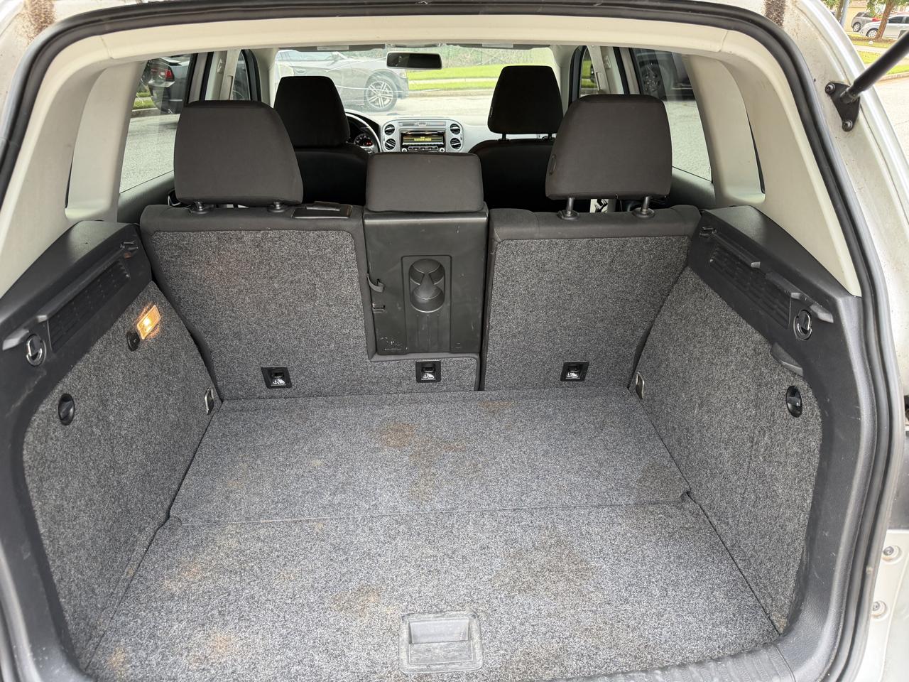 Volkswagen Tiguan S 2014