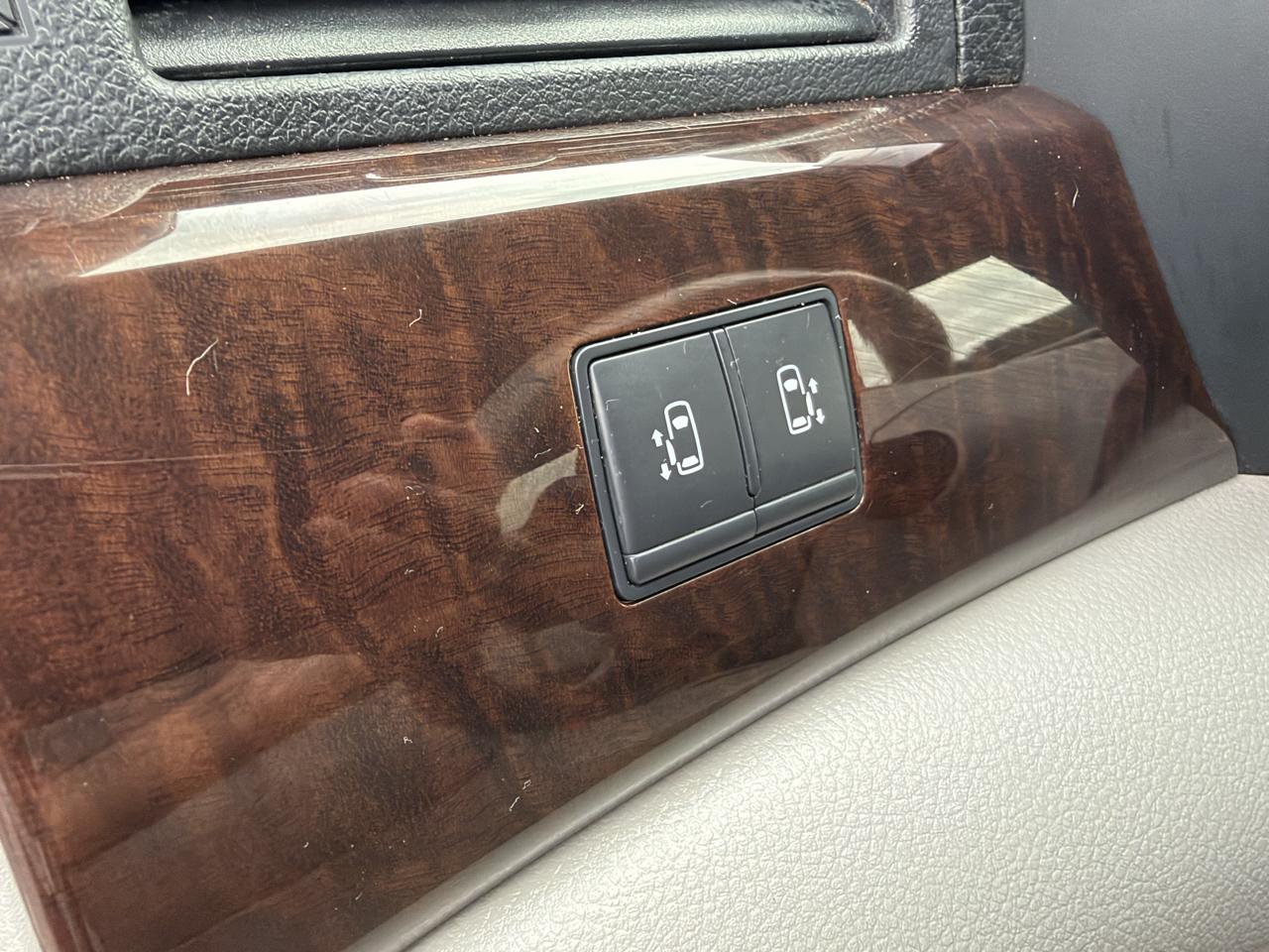 Nissan Quest S 2015