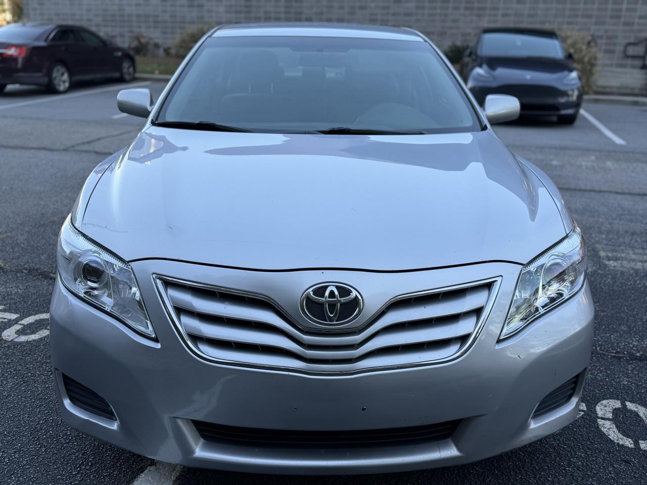 Toyota Camry SE 6-Spd MT 2010