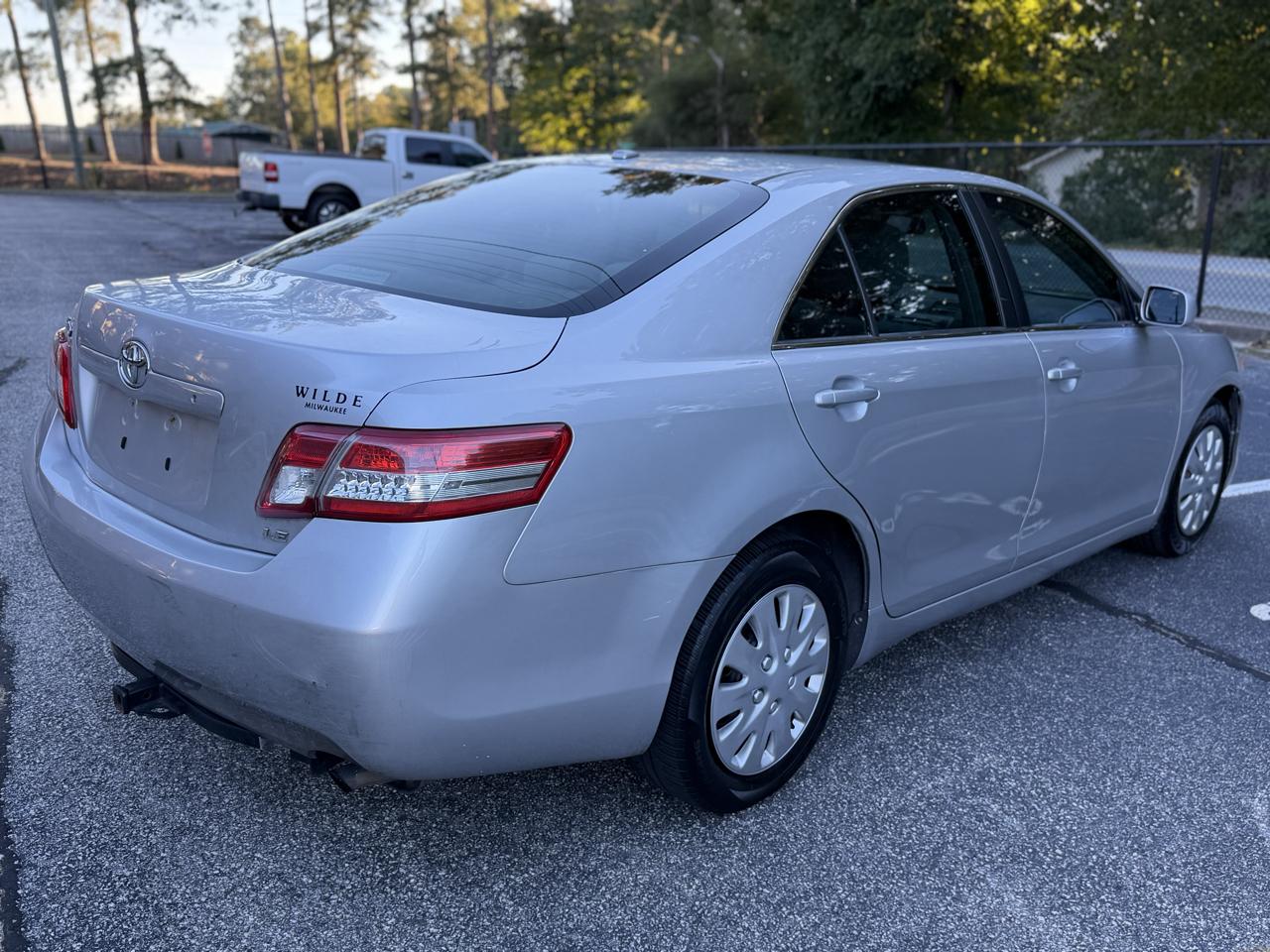 Toyota Camry SE 6-Spd MT 2010