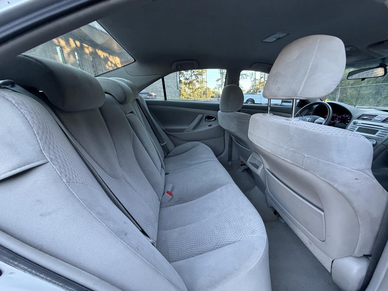 Toyota Camry SE 6-Spd MT 2010