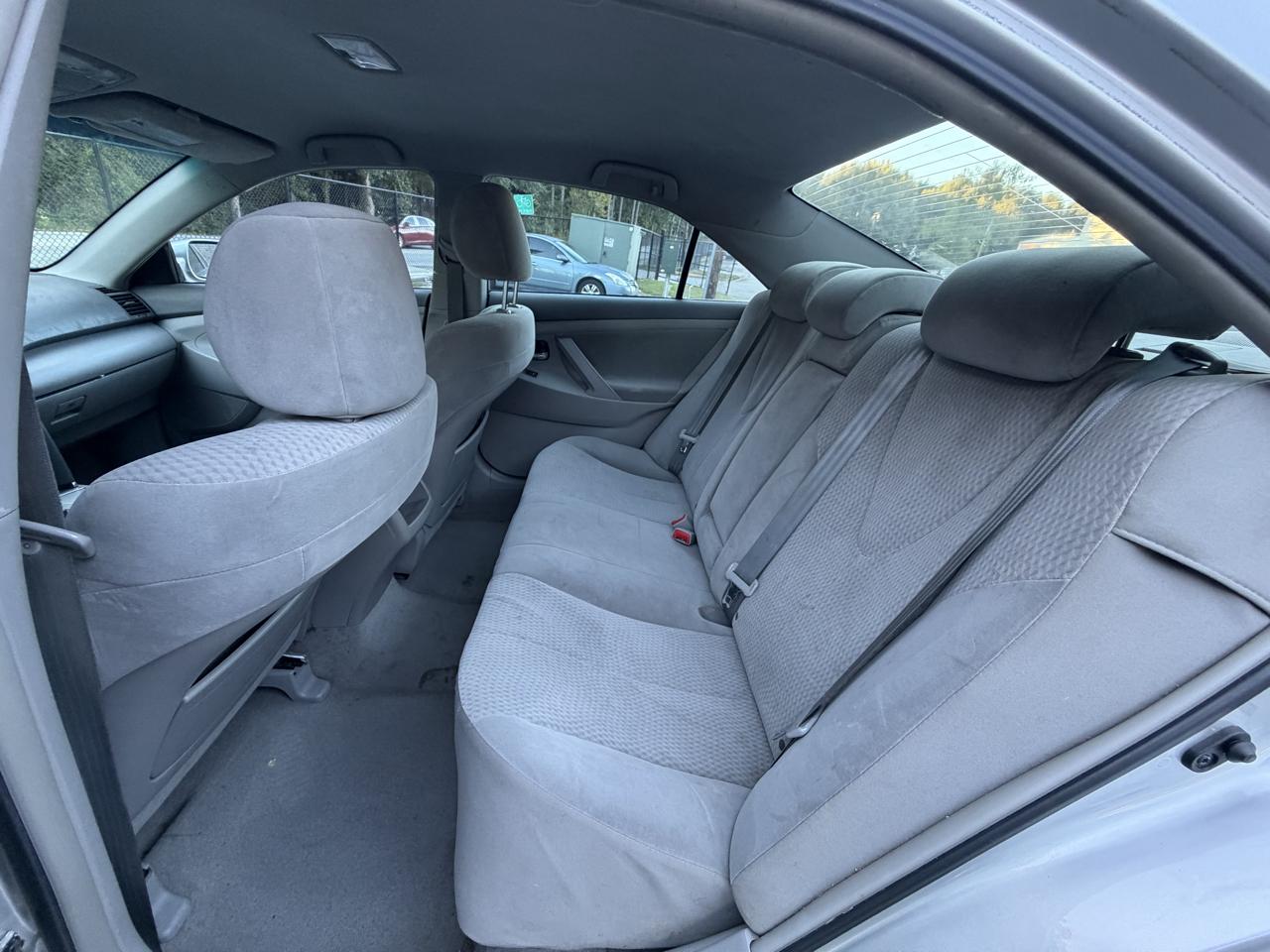 Toyota Camry SE 6-Spd MT 2010