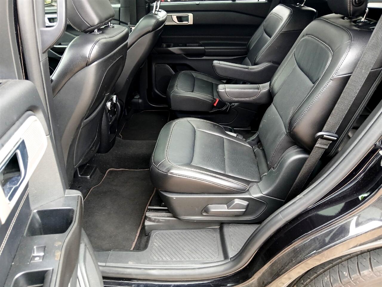 2020 Ford Explorer Limited photo 10