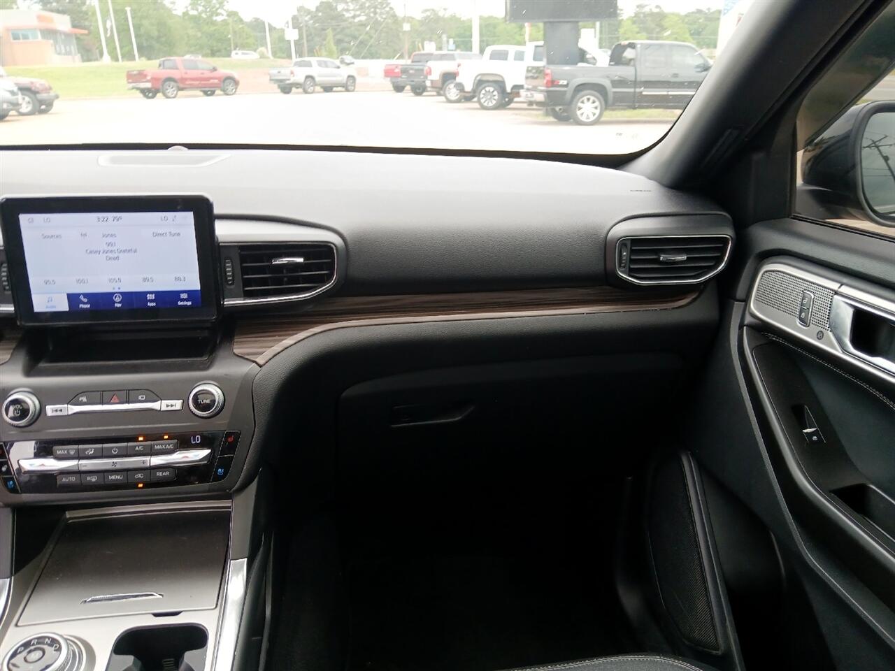 2020 Ford Explorer Limited photo 12