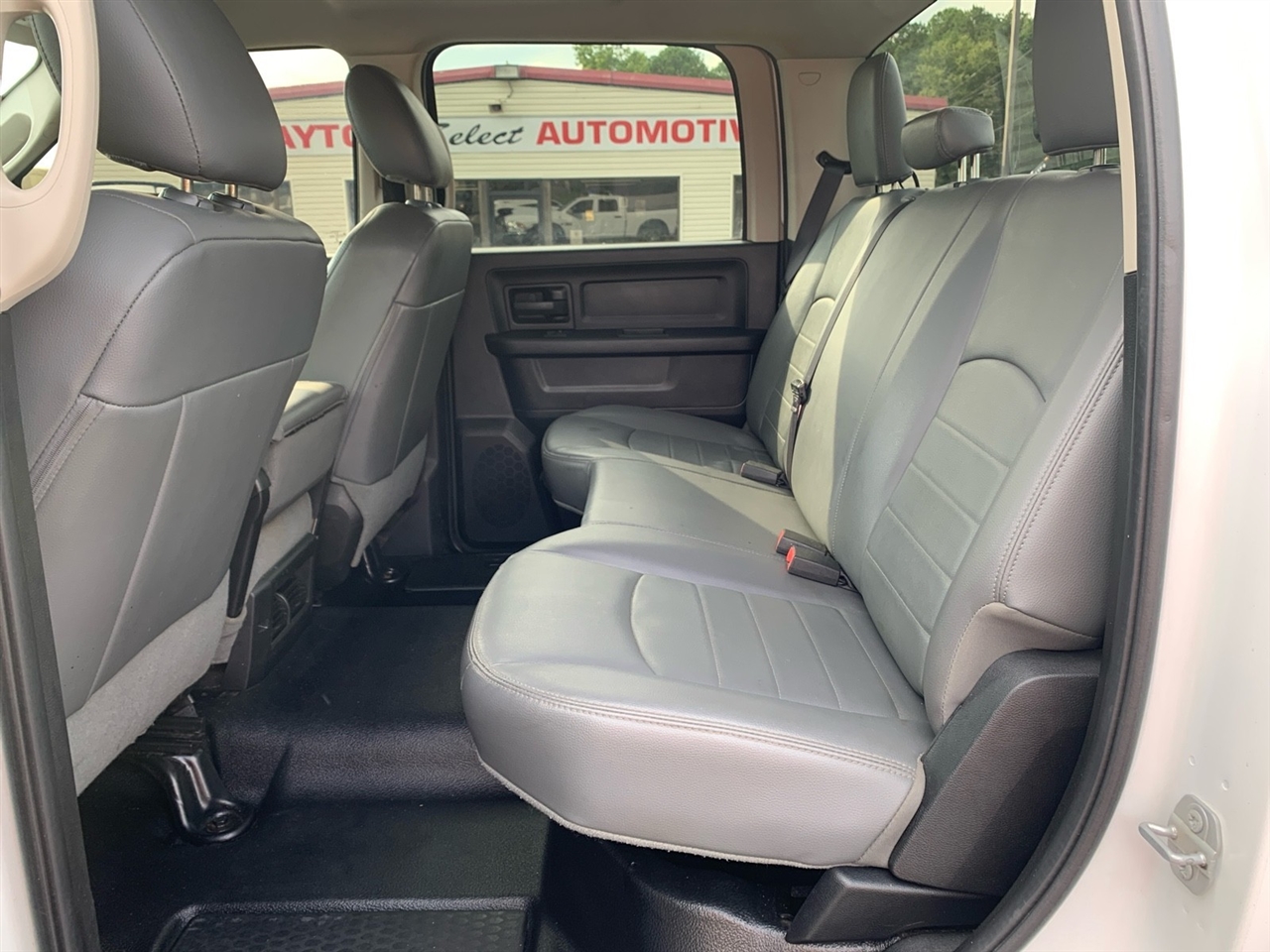 2017 Ram 2500 Tradesman photo 12