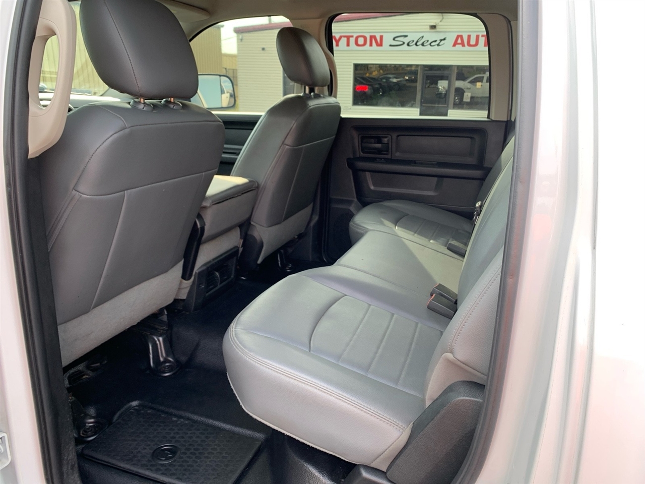 2017 Ram 2500 Tradesman photo 13