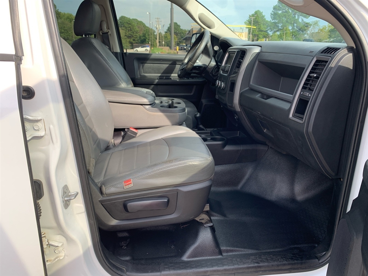 2017 Ram 2500 Tradesman photo 18