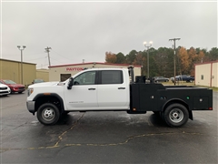 2022 GMC Sierra 3500HD CC 