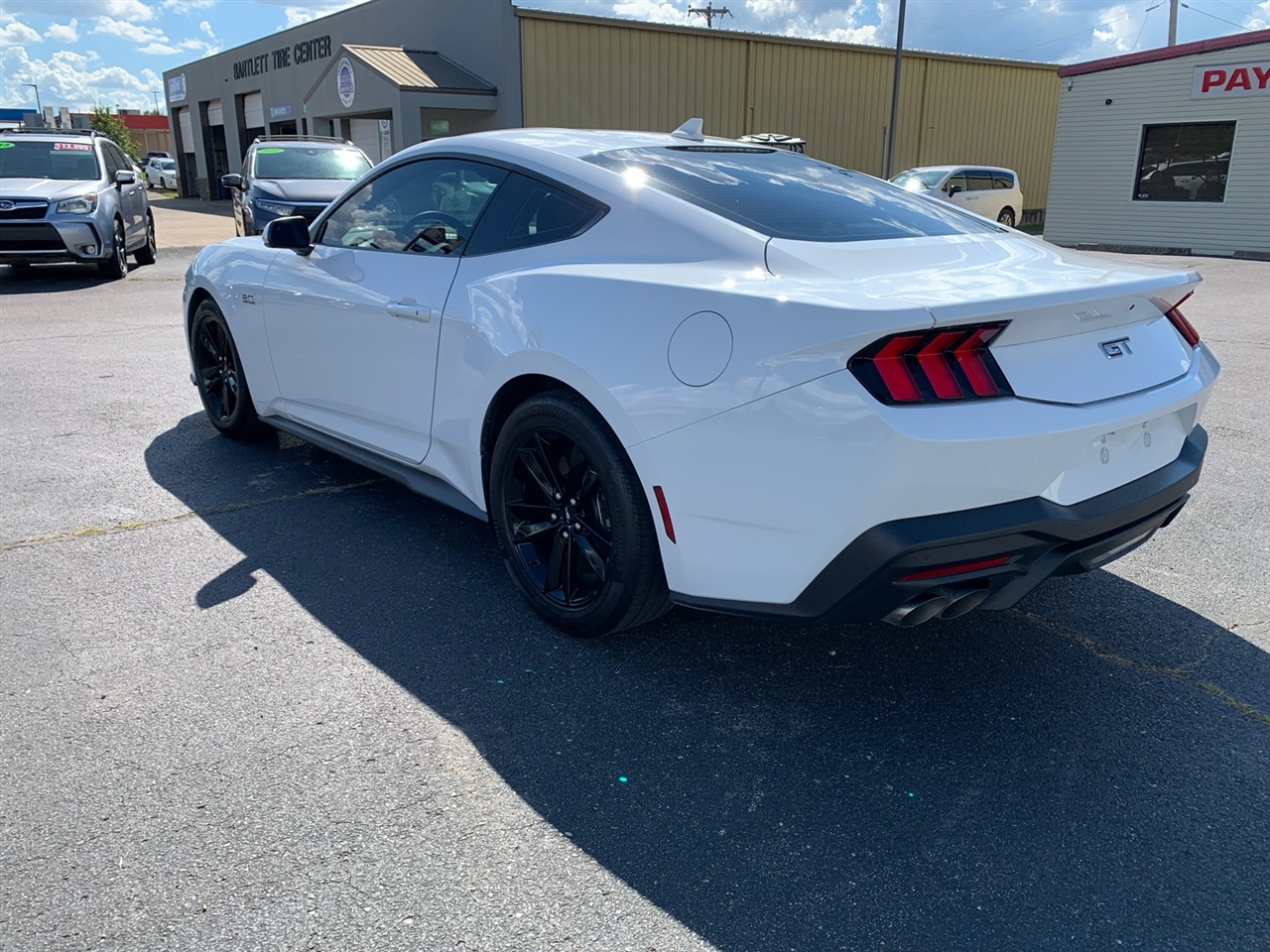 2024 Ford Mustang GT photo 2