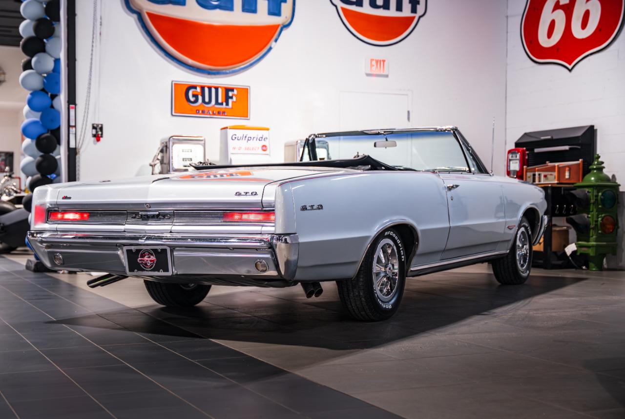 Pontiac GTO  1964