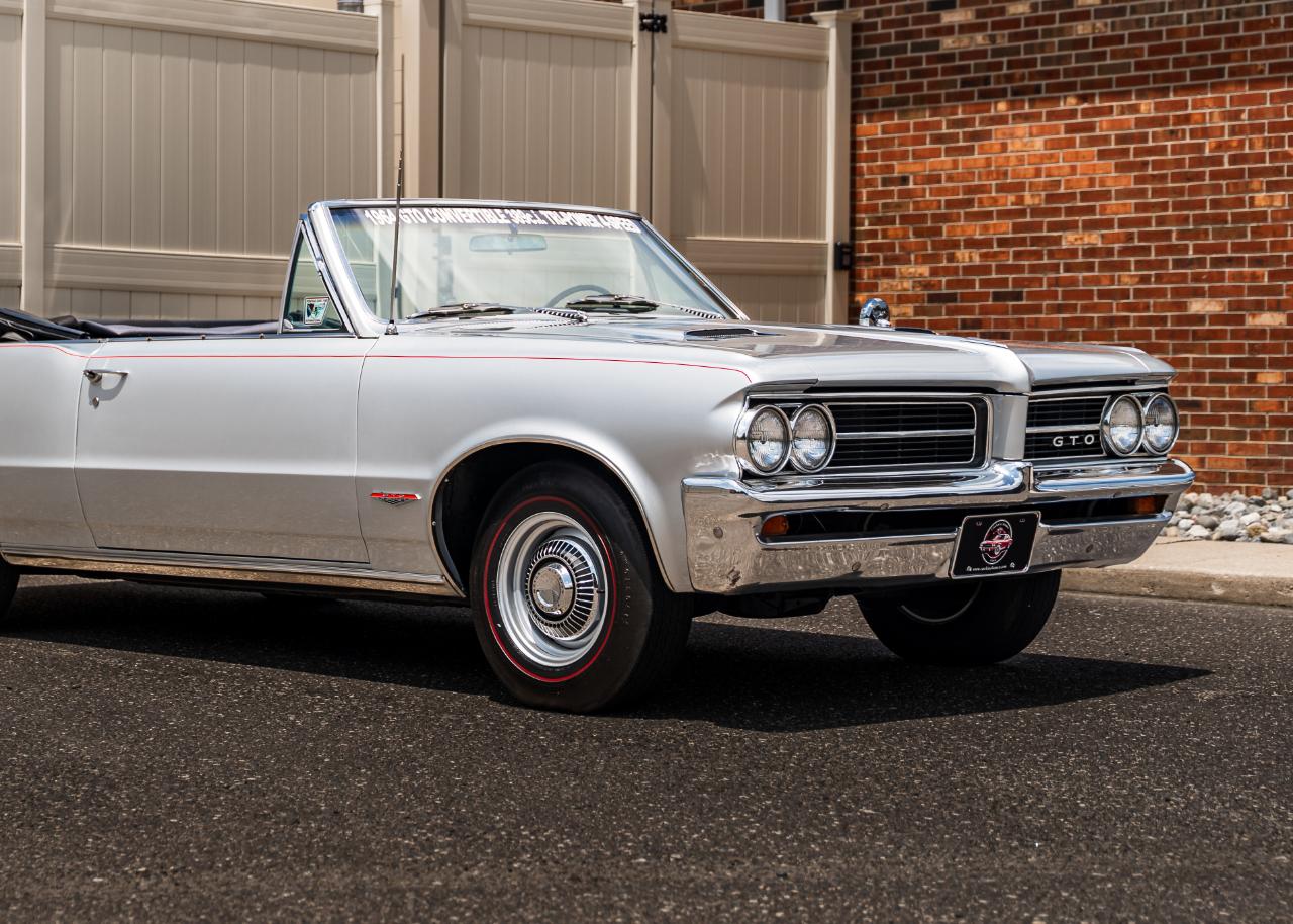 Pontiac GTO  1964