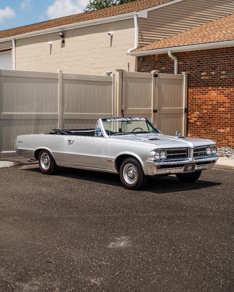Pontiac GTO  1964