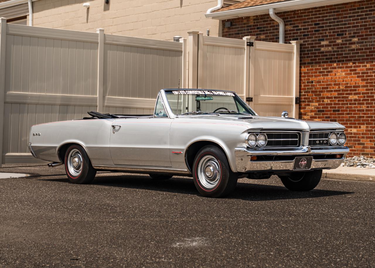Pontiac GTO  1964
