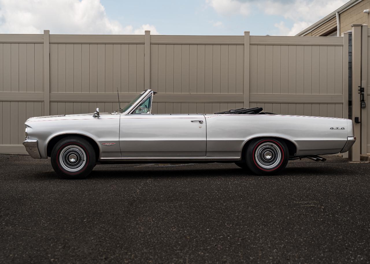 Pontiac GTO  1964